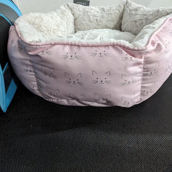 Cat bed and cat carrier - Picture 14 of 15